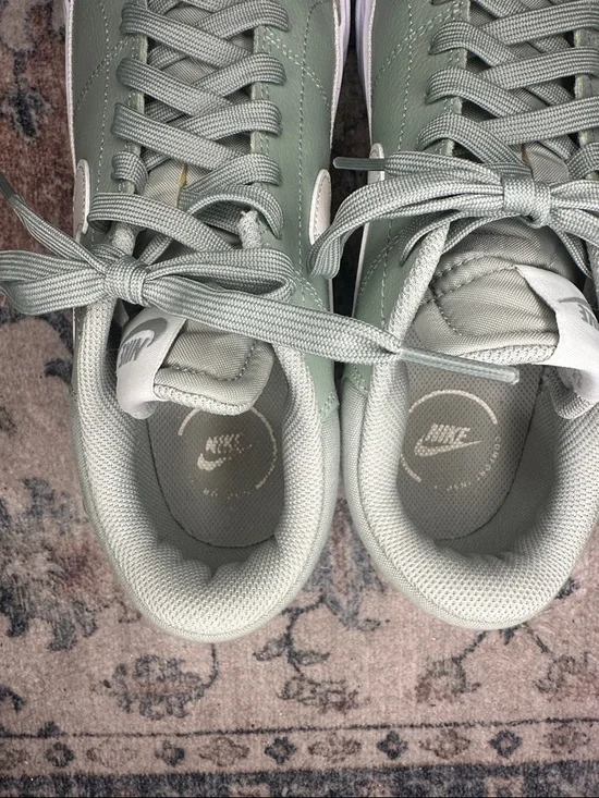 Nike Women’s Sneakers in Sage Green and Cream - Picture 5 of 9